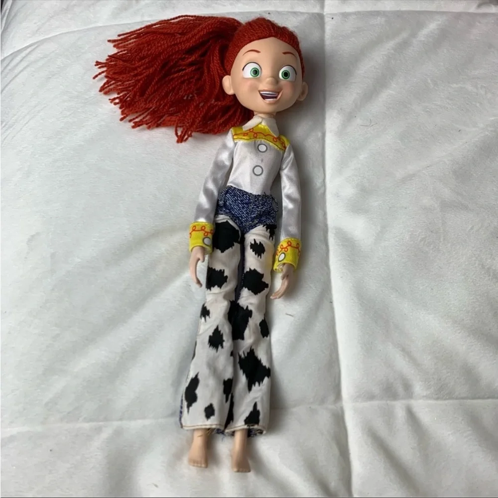 Dolls - Picture 5 of 6